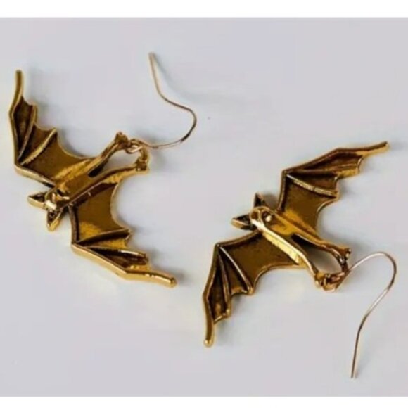 Vintage-Gold EP Bat Dangle Earrings Gothic Halloween, All Hallows Eve, Samhain - Picture 3 of 3